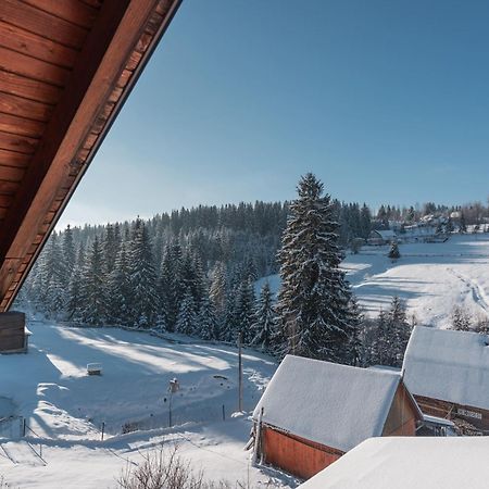 Hotel Гостьовий Дім "У Ані" Yablunytsya Esterno foto